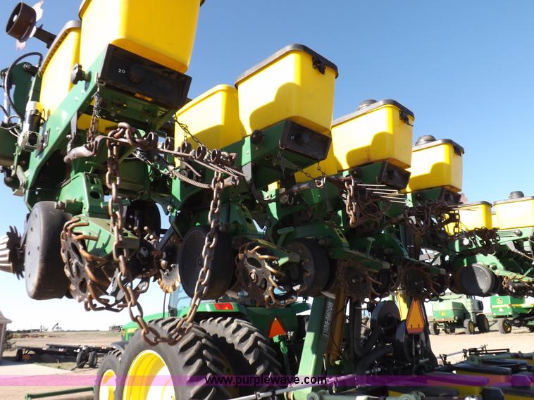 image for item K3790 John Deere planter