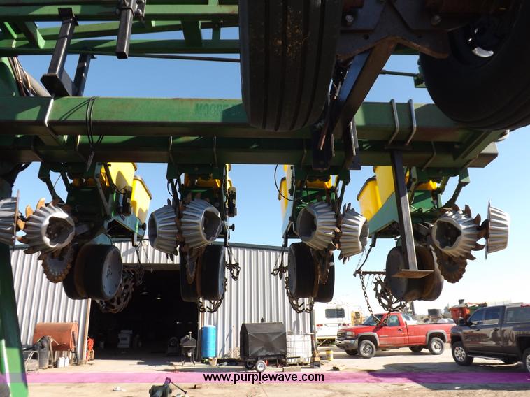 image for item K3790 John Deere planter