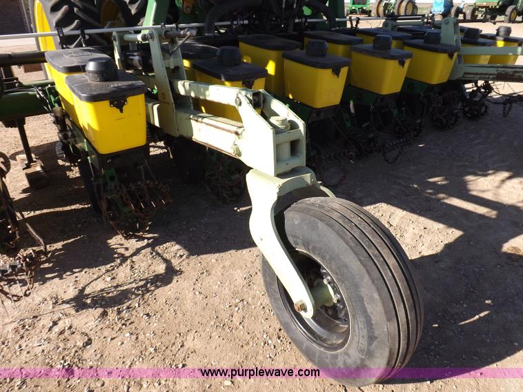 image for item K3790 John Deere planter