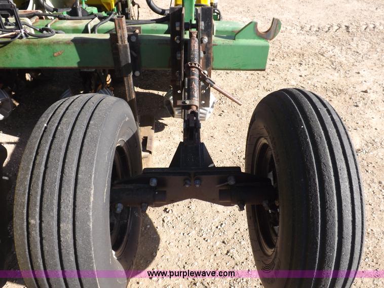 image for item K3790 John Deere planter