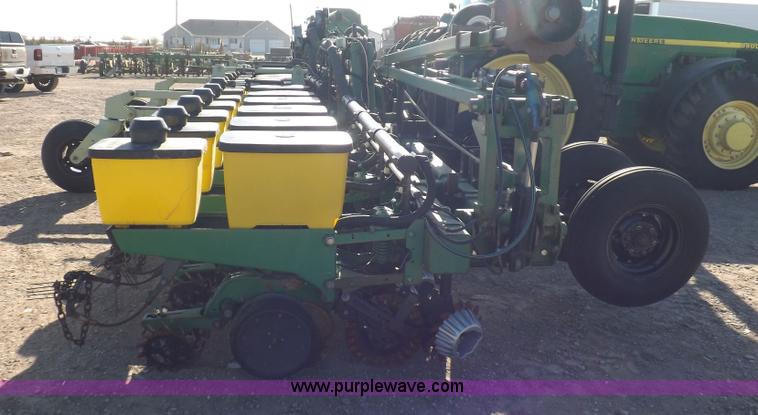 image for item K3790 John Deere planter