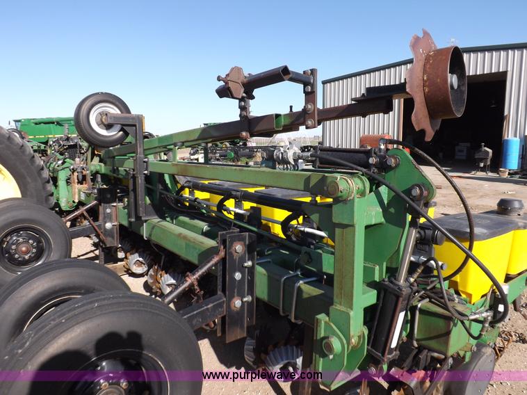 image for item K3790 John Deere planter