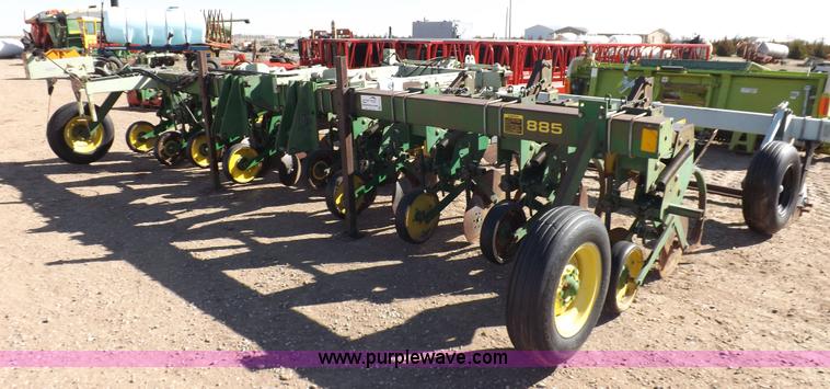 image for item K3791 John Deere 885 rigid no-till/ridge till cultivator