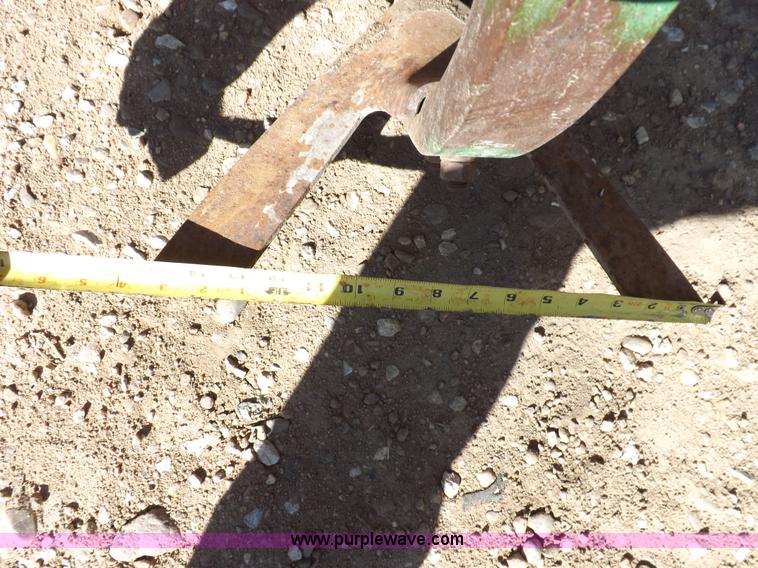 image for item K3791 John Deere 885 rigid no-till/ridge till cultivator