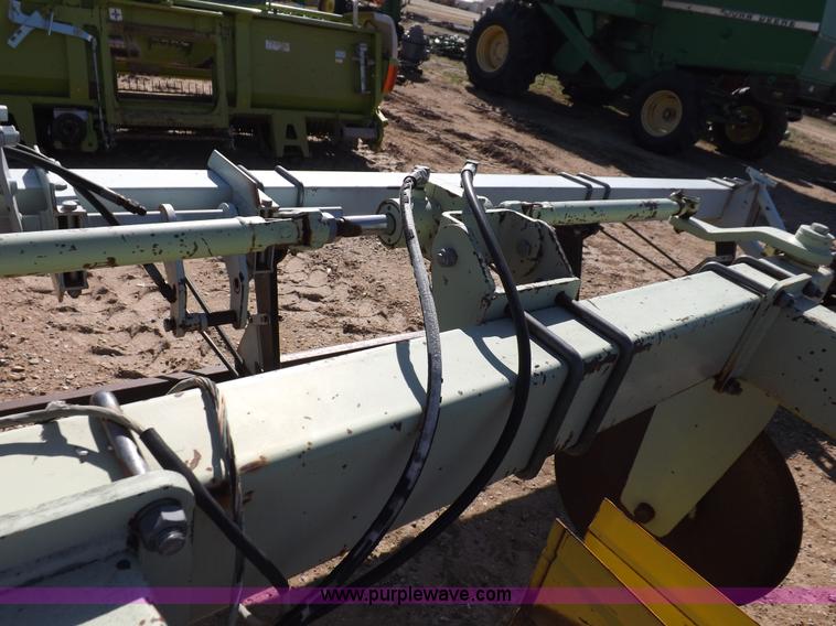 image for item K3791 John Deere 885 rigid no-till/ridge till cultivator