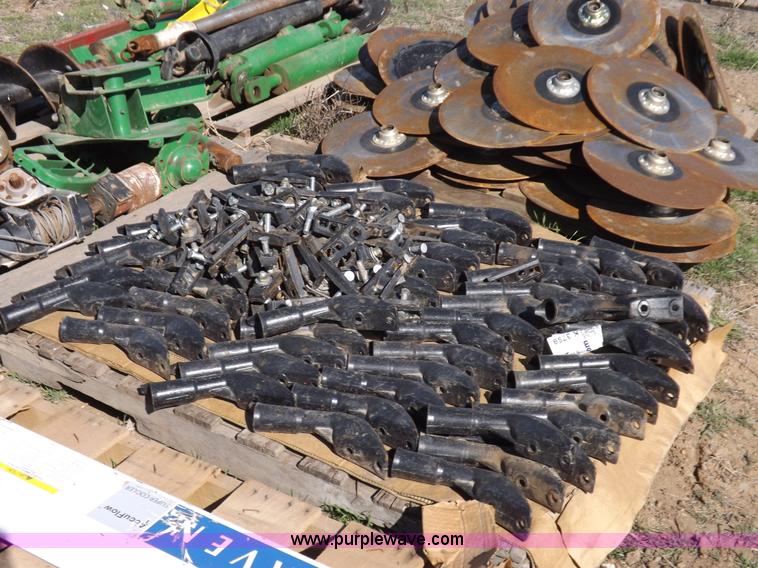 image for item K3799 (60) cast planter seed boots