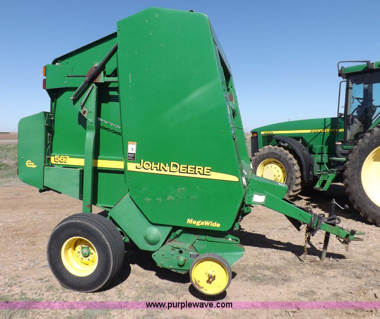 image for item K3802 2004 John Deere 567 round baler