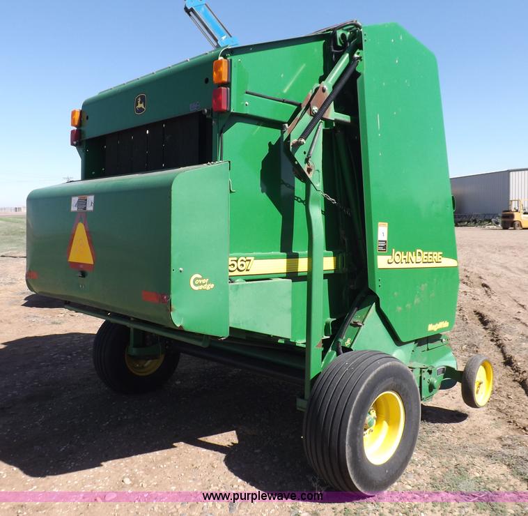 image for item K3802 2004 John Deere 567 round baler