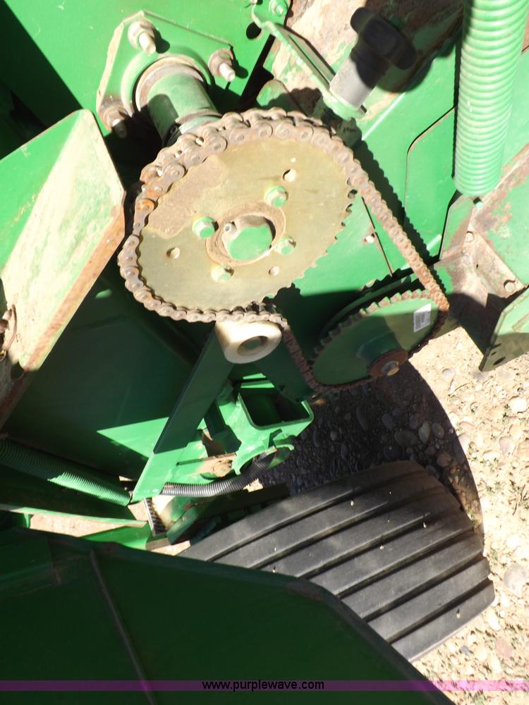 image for item K3802 2004 John Deere 567 round baler