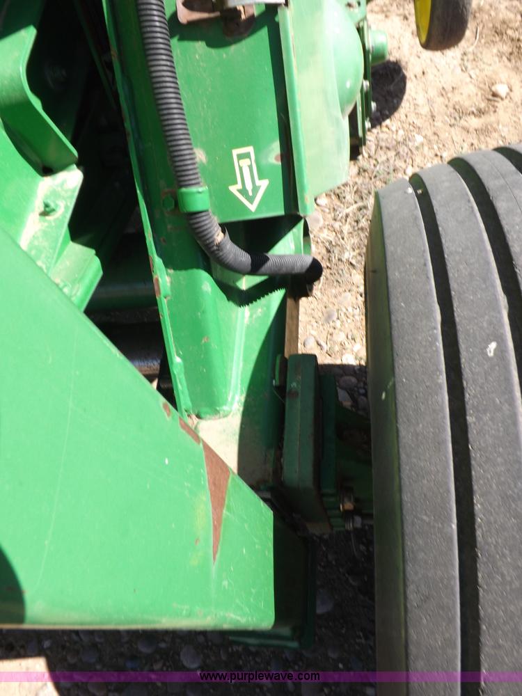 image for item K3802 2004 John Deere 567 round baler