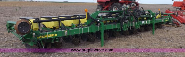 image for item K3820 John Deere 1720 planter