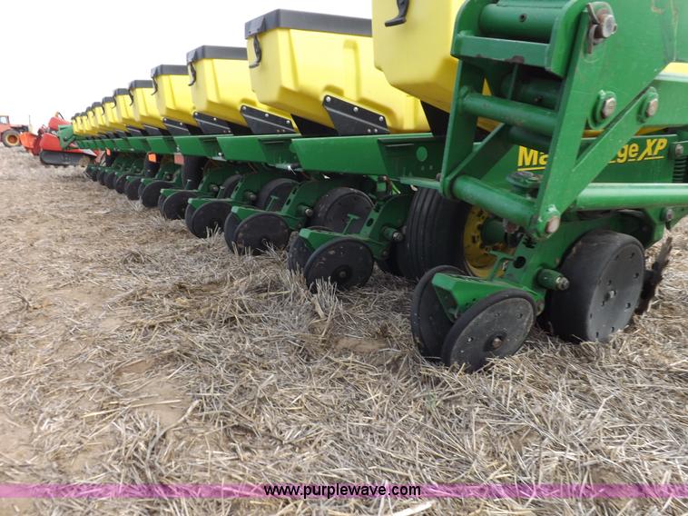 image for item K3820 John Deere 1720 planter