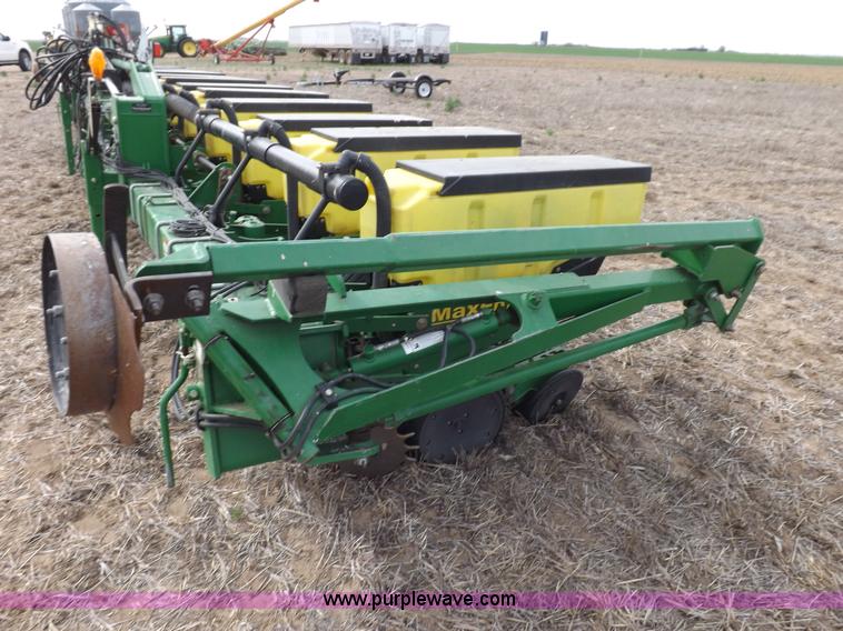 image for item K3820 John Deere 1720 planter