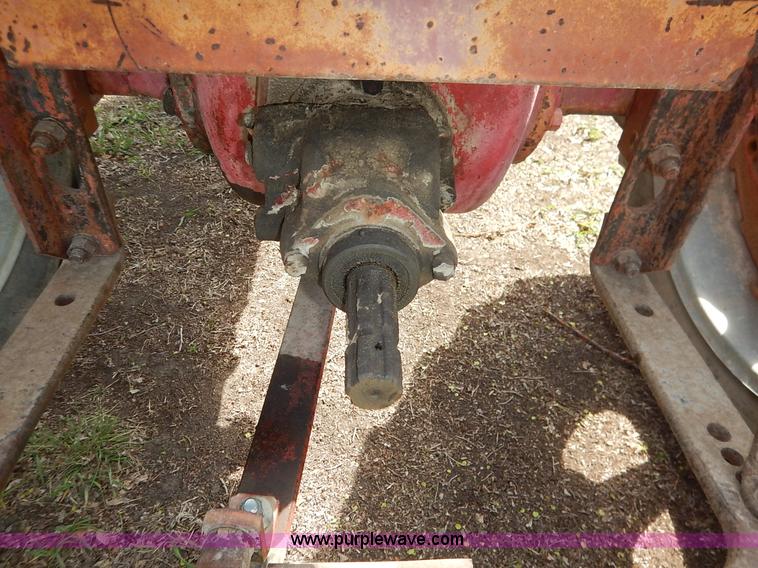 image for item K7364 1950 Mccormick Farmall H tractor