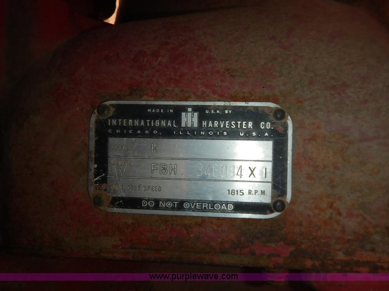 image for item K7364 1950 Mccormick Farmall H tractor