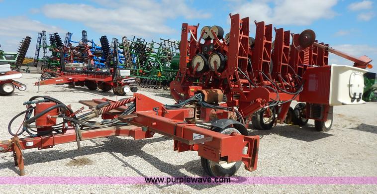 image for item K7365 International 800 Cyclo Air planter