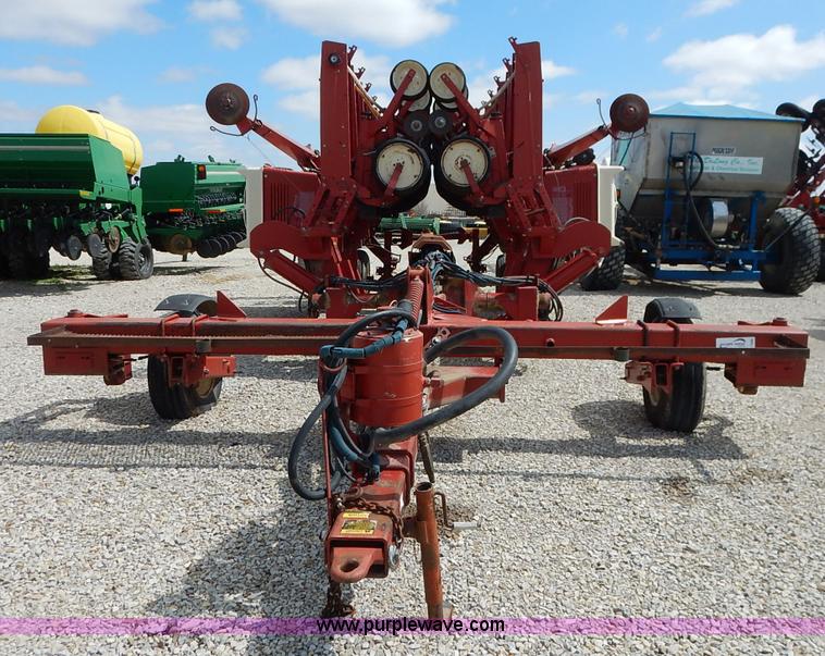 image for item K7365 International 800 Cyclo Air planter