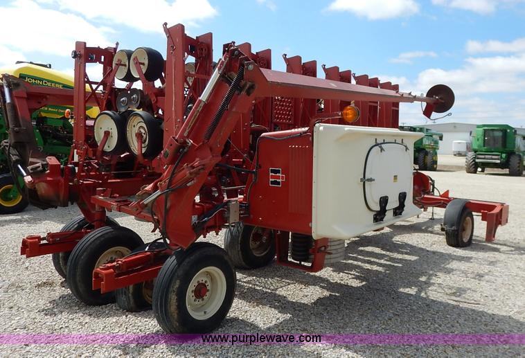 image for item K7365 International 800 Cyclo Air planter