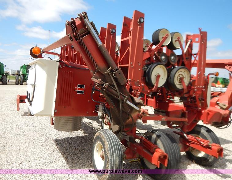 image for item K7365 International 800 Cyclo Air planter