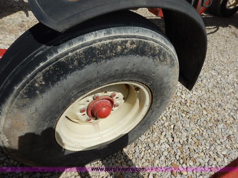 image for item K7365 International 800 Cyclo Air planter