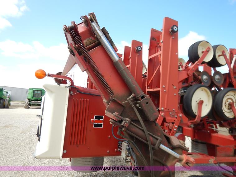 image for item K7365 International 800 Cyclo Air planter