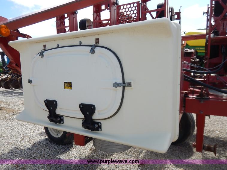 image for item K7365 International 800 Cyclo Air planter