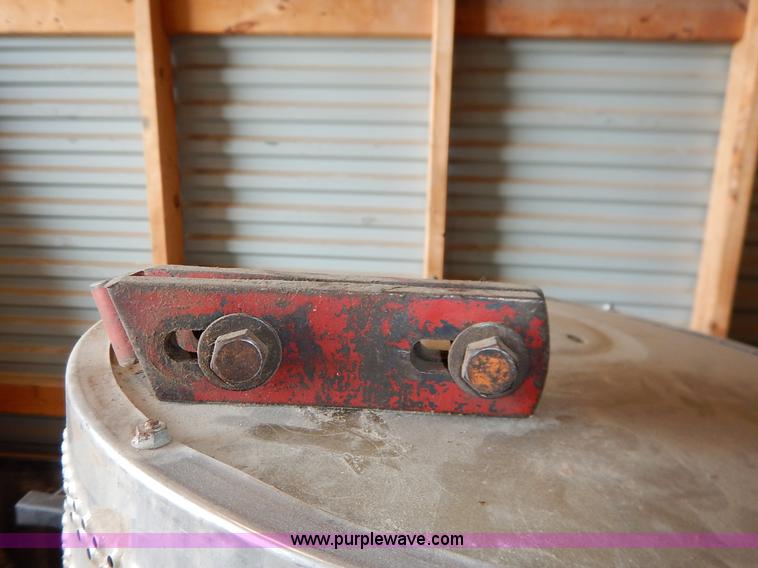 image for item K7365 International 800 Cyclo Air planter