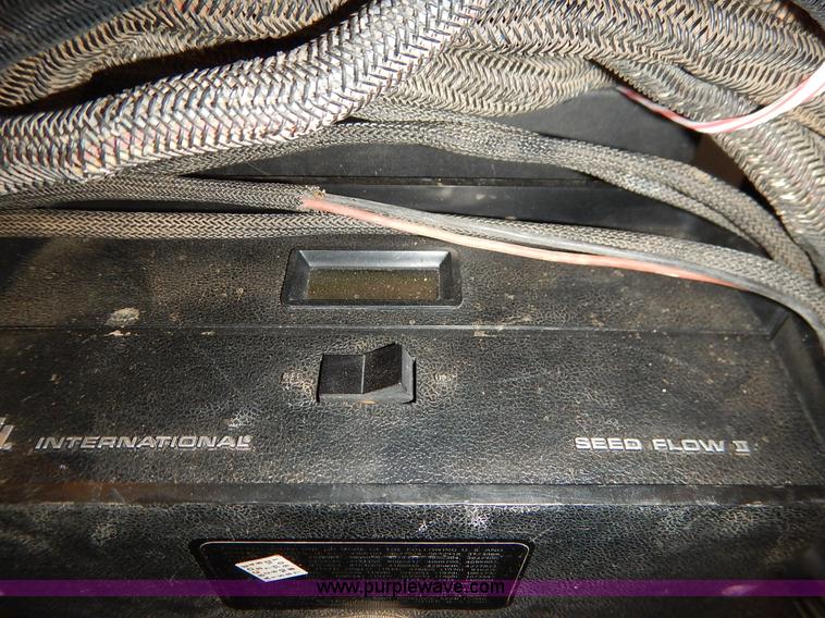 image for item K7365 International 800 Cyclo Air planter