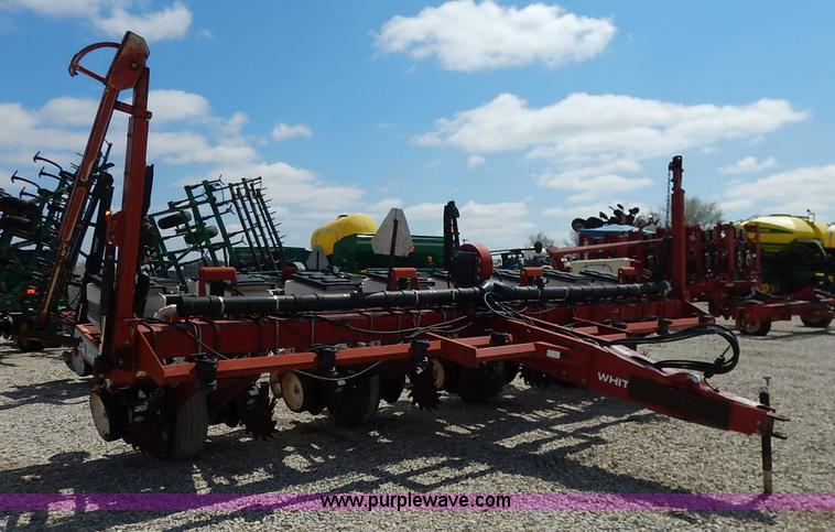 image for item K7366 White 6100 planter