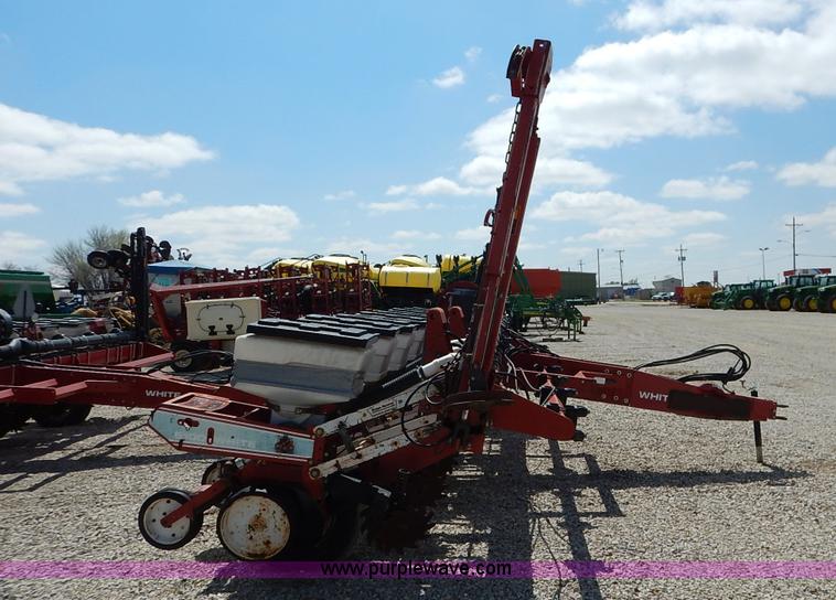 image for item K7366 White 6100 planter