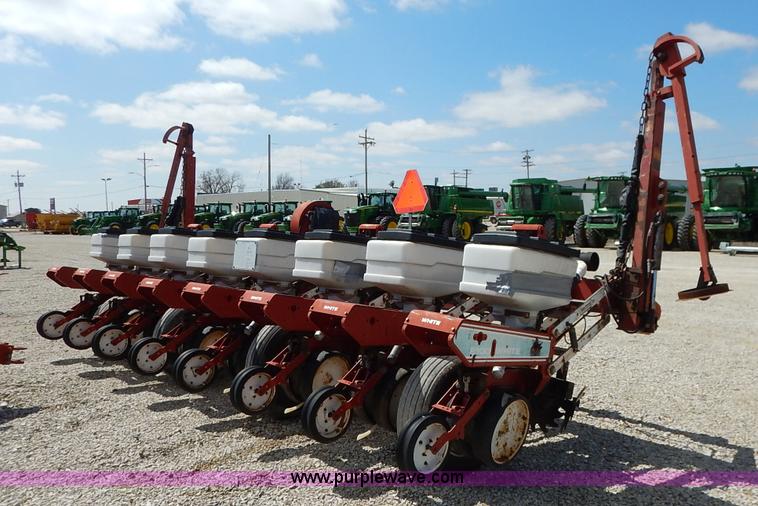 image for item K7366 White 6100 planter