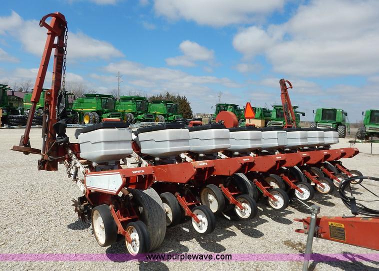 image for item K7366 White 6100 planter