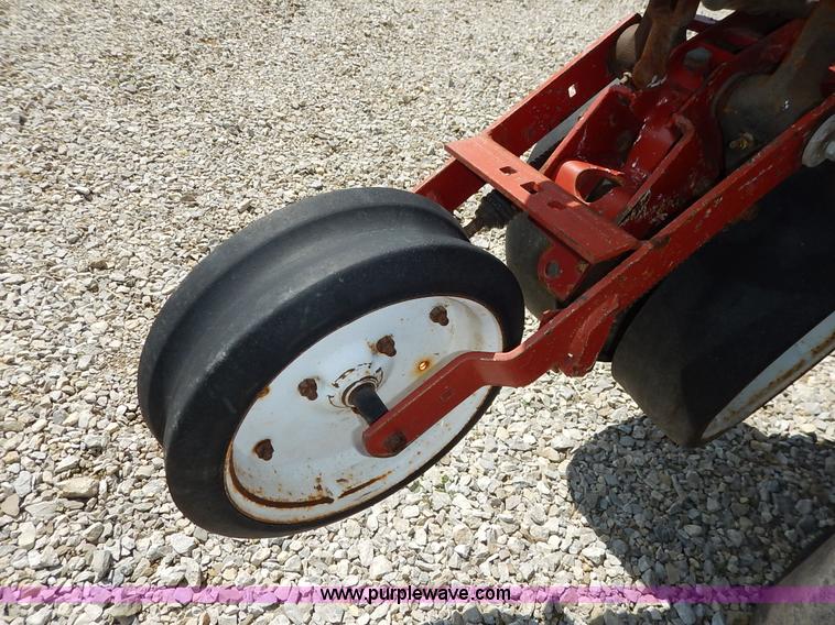 image for item K7366 White 6100 planter