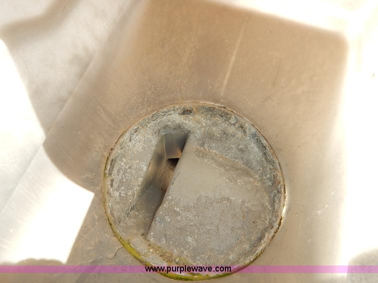 image for item K7366 White 6100 planter