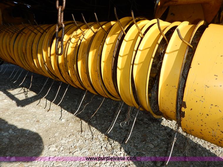 image for item K7369 2009 New Holland BR7090 round baler