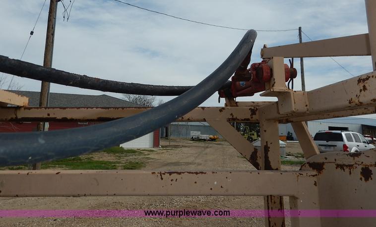 image for item K7391 Squeeze chute