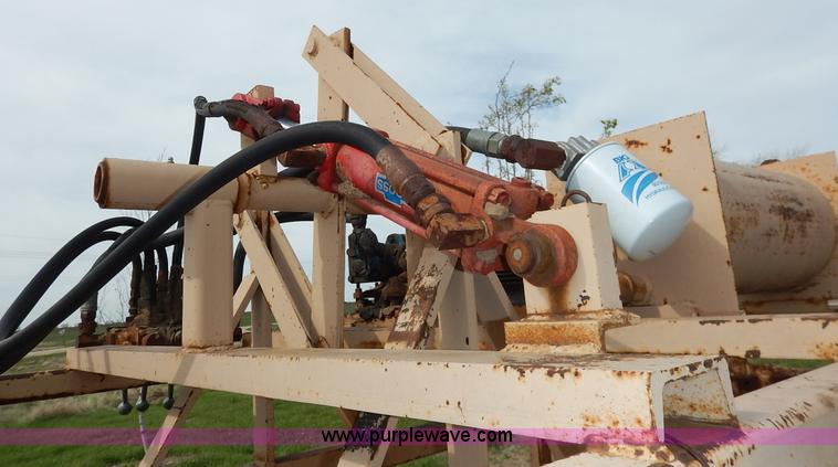 image for item K7391 Squeeze chute