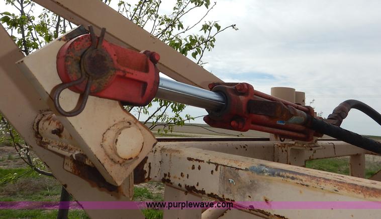 image for item K7391 Squeeze chute