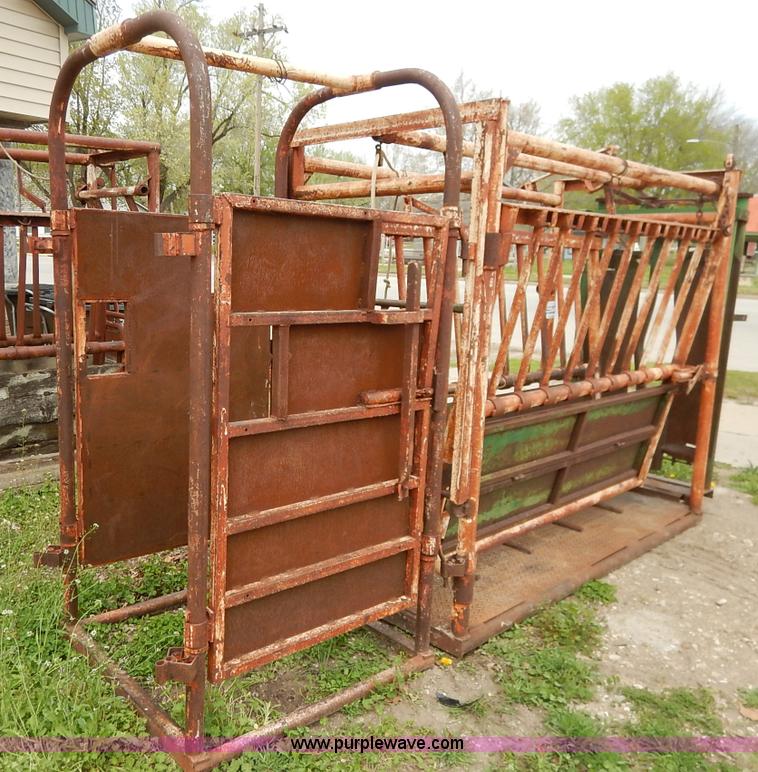 image for item K7400 Squeeze chute with Palpation cage