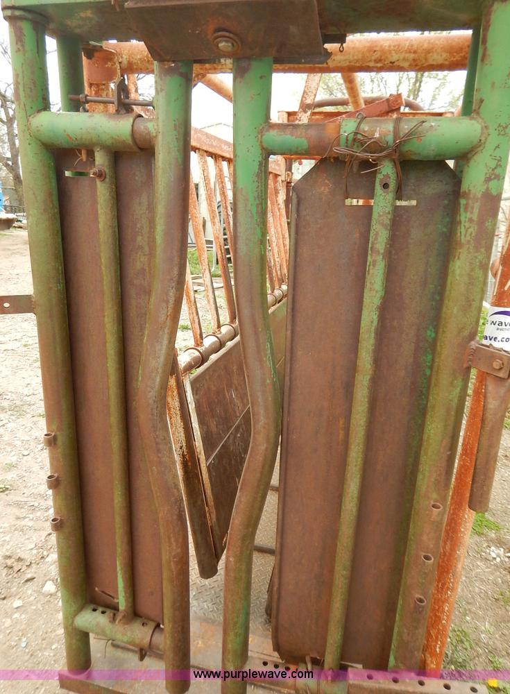 image for item K7400 Squeeze chute with Palpation cage