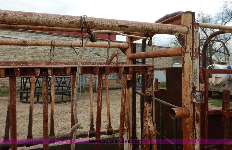 image for item K7400 Squeeze chute with Palpation cage