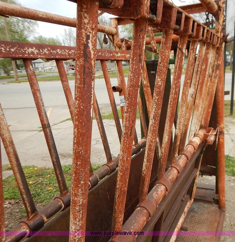 image for item K7400 Squeeze chute with Palpation cage