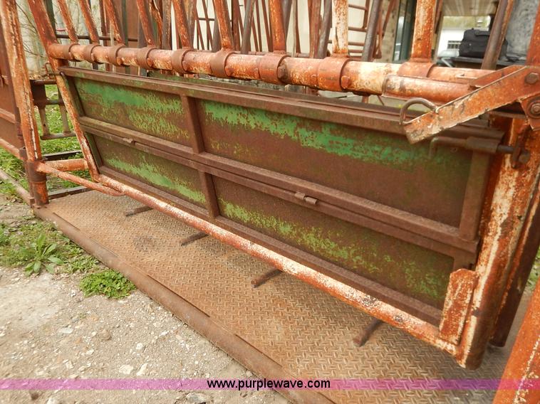 image for item K7400 Squeeze chute with Palpation cage