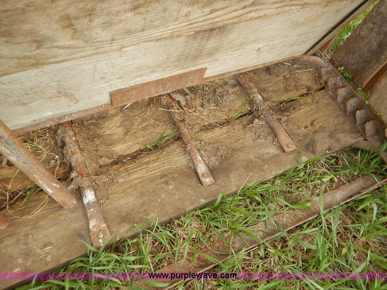 image for item K7404 Cattle squeeze chute