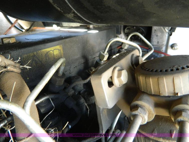 image for item K8027 1997 SpraCoupe 3440 self-propelled sprayer