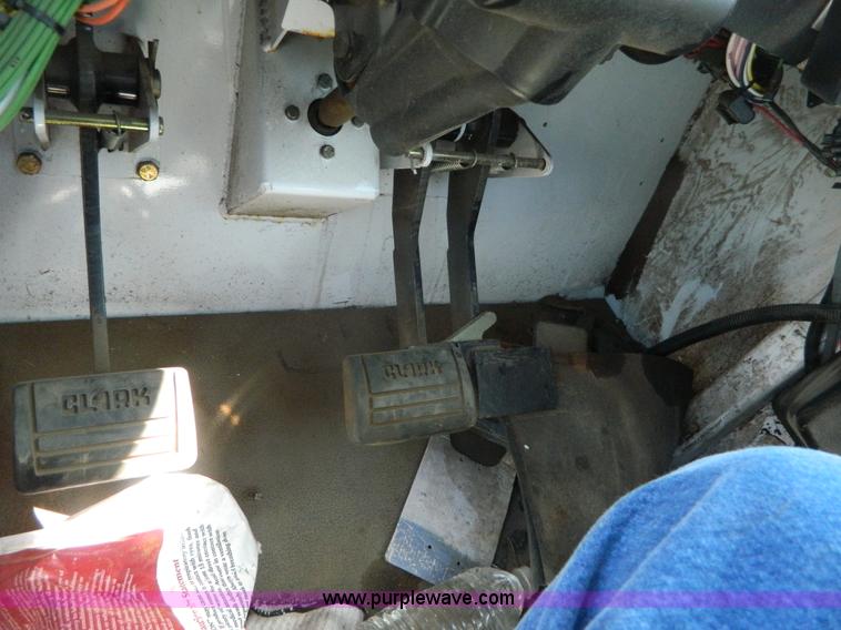 image for item K8027 1997 SpraCoupe 3440 self-propelled sprayer