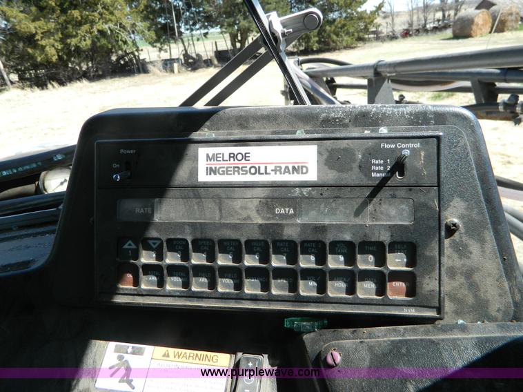 image for item K8027 1997 SpraCoupe 3440 self-propelled sprayer