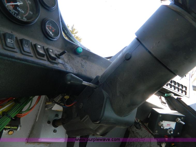 image for item K8027 1997 SpraCoupe 3440 self-propelled sprayer