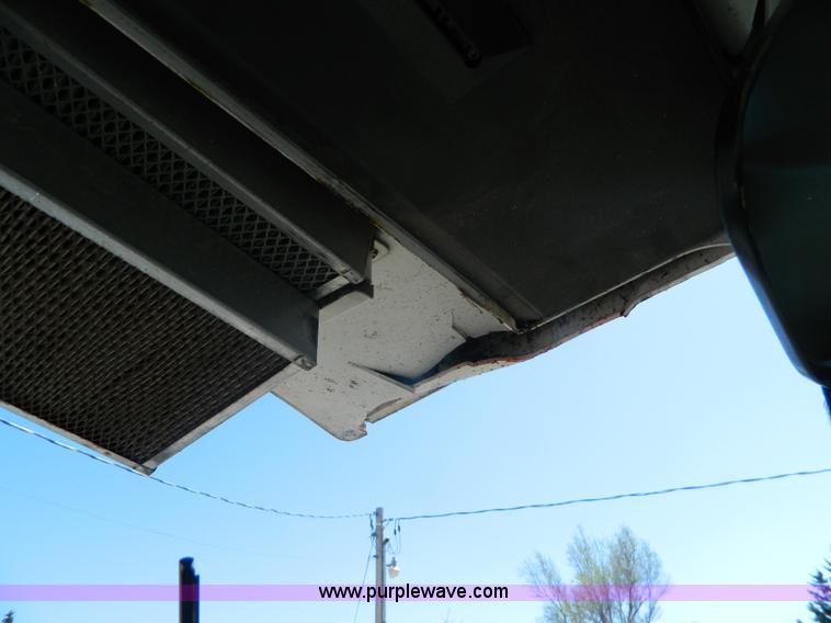 image for item K8027 1997 SpraCoupe 3440 self-propelled sprayer