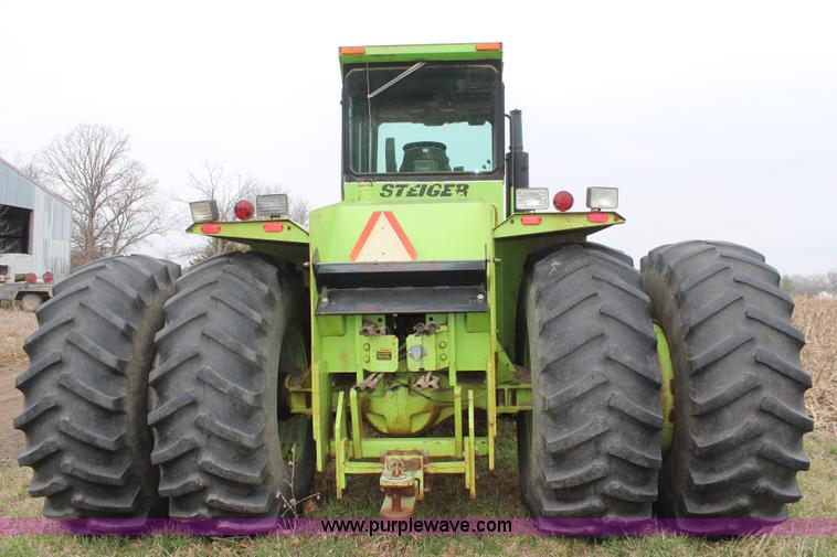 image for item K8874 1980 Steiger Panther III PTA325 4WD tractor